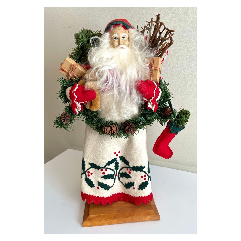 Lynn Haney Collection Santa “Gifts of Holly” 1996 Style # 181